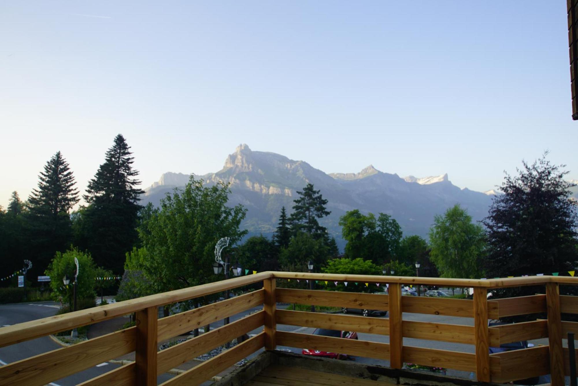 Le Cloumel Appt 8 Pers 120 M Terrasse 60M Plein Centre Vue Montagne Villa Combloux Eksteriør bilde